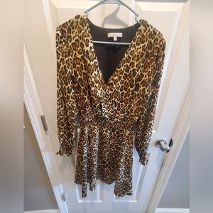 Wayf leopard print v-neck dress sz large